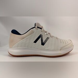 New Balance 696 Size 10(4E) Men’s